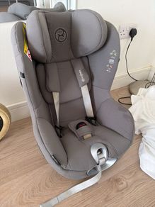 Cyber Sirona T car seat