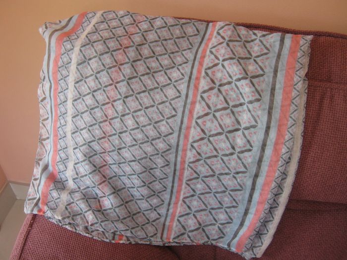 Ladies Pashminas/Shawls/Wraps/Scarves/Circle Scarves