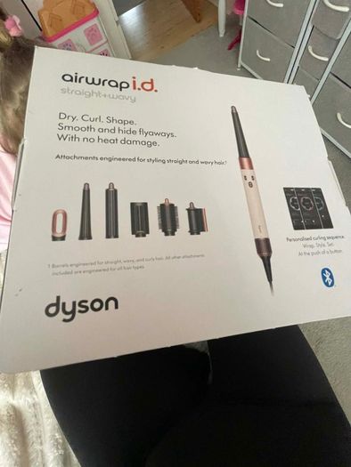 Dyson air wrap new