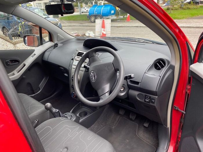 Toyota Yaris 2011