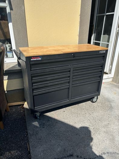 tool cabinets