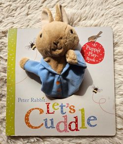 Peter Rabbit Let's Cuddle Big Puppet Play Book