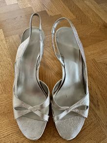 Nine West Gold high heel