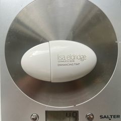 Lisa Eldridge Seamless Skin in 6.5
