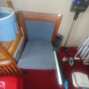 2 dining chairs