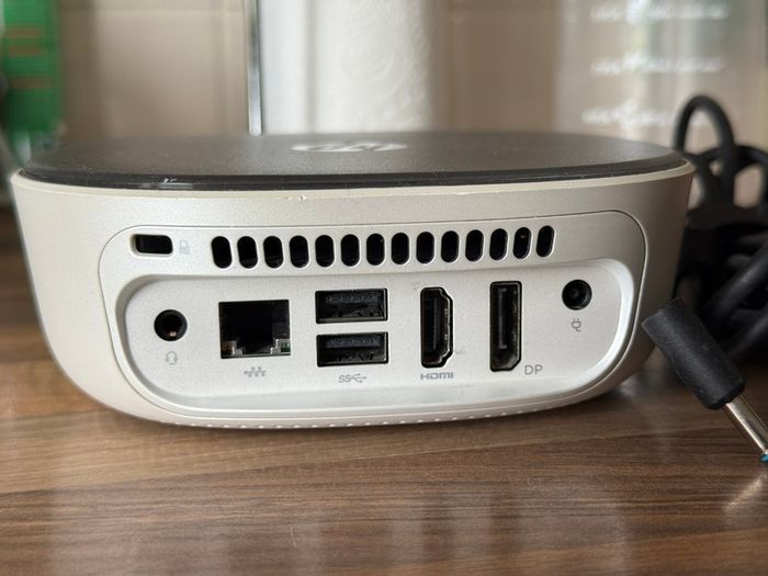 HP Pavilion Mini Desktop 300-0xx