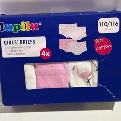 New Girls briefs 110/116 4-6years