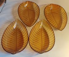 Vintage Orange 70's Leaf Shaped Plastic Bowls x 4