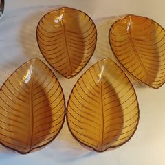 Vintage Orange 70's Leaf Shaped Plastic Bowls x 4