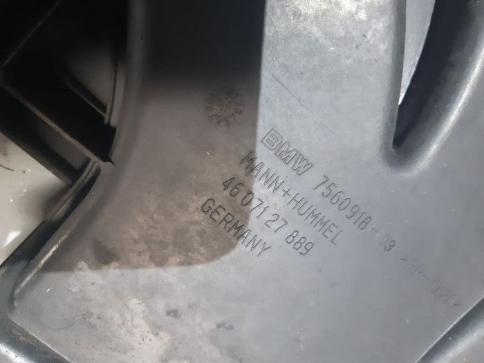Bmw E90 E91 E92 E93 3 Series N43b20a 2007-2011 Petrol Air Suction Hood 7560918