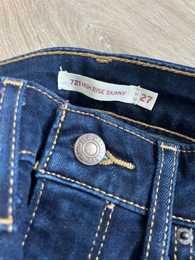 Levi's 721 high rise skinny jeans