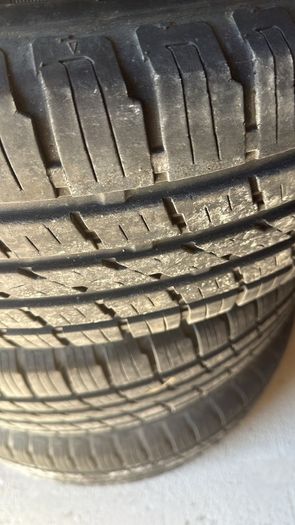 Land Cruiser 4 alloys and great tires