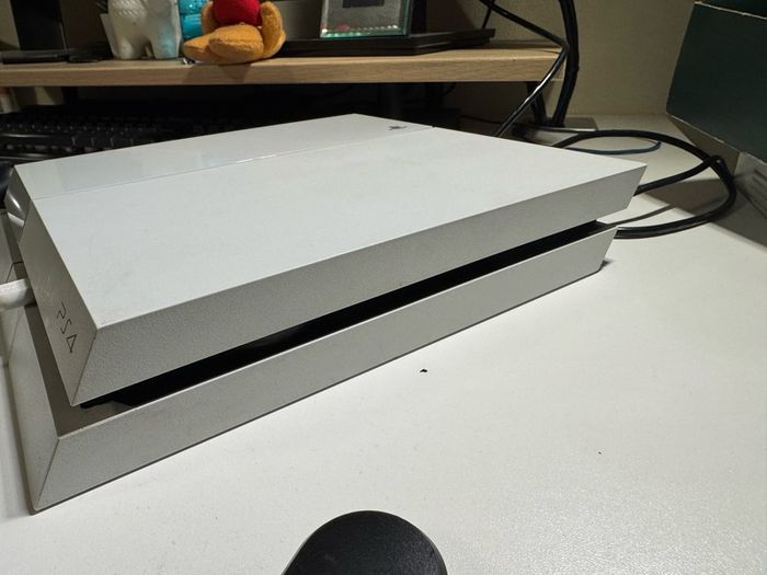 ps4 500gb white console fully cleaned