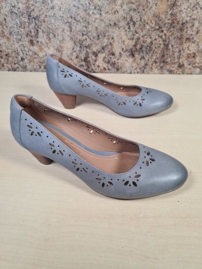 womens CLARKS DENNY DAZZLE grey shoes leather slip on heels court pumps Size UK 5.5 E wide fit EU 38.5