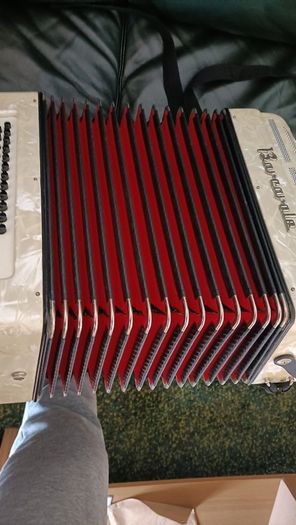 Barcarole chromatic button Accordion 72 basses