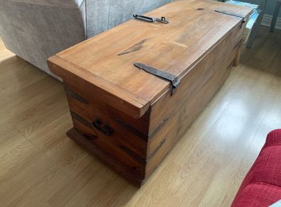 Chest / Blanket Box