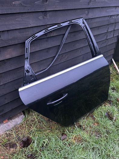 Audi A4 B8 Door