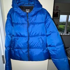 Primark Bright Blue Padded Puffer Coat with Blue Hood and Black Zip