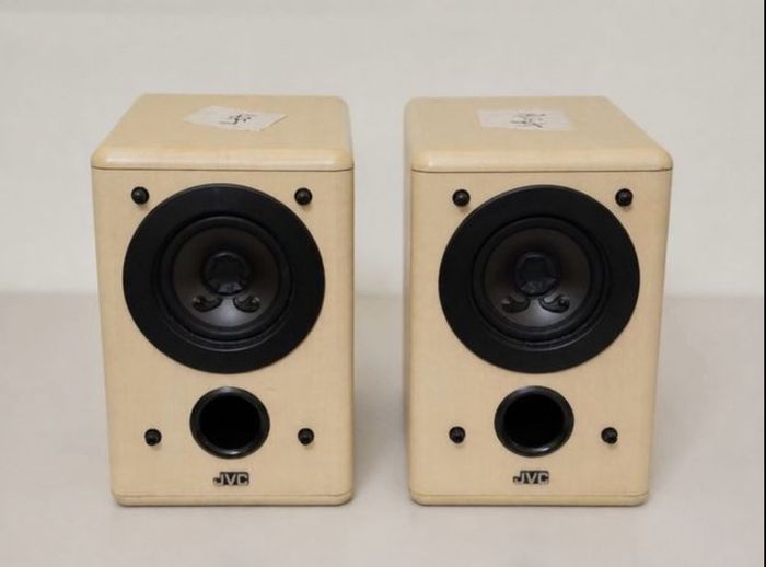 JVC mini Speakers