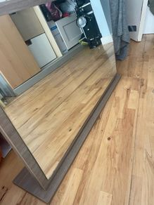 Dfs table top mirror
