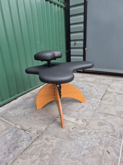 Soul Seat Cross Legged chair