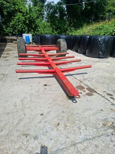 Bale trailer