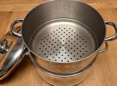 Large steamer and stockpot