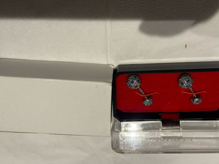 cufflinks (Pamoni )