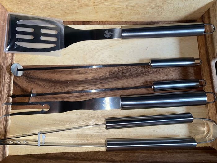 BBQ Accessories Stainless Steel Barbecue Tools Set with BBQ Grill Brand new