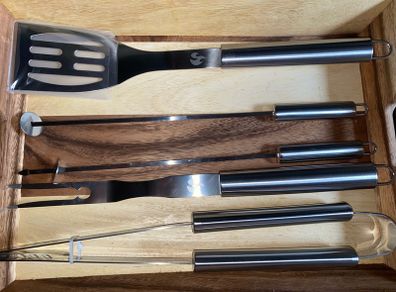 BBQ Accessories Stainless Steel Barbecue Tools Set with BBQ Grill Brand new