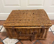 Hamper basket