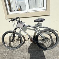 GT Avalanche Mountain Bike - RockShox Fork - Shimano Deore - 26"