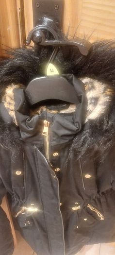 Girls winter black jacket ( next age 8)