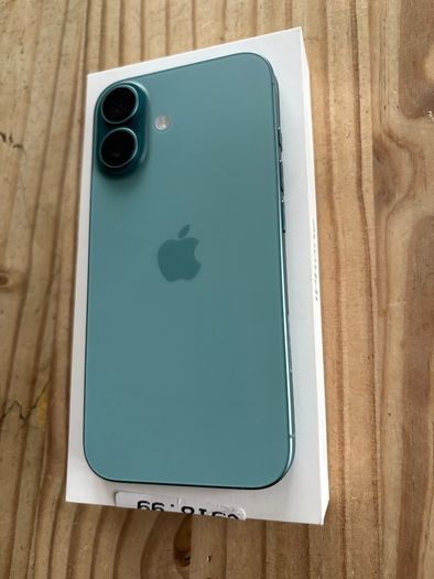 iPhone 16