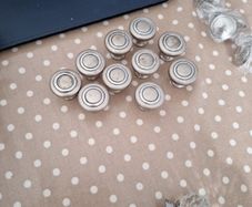 press knobs