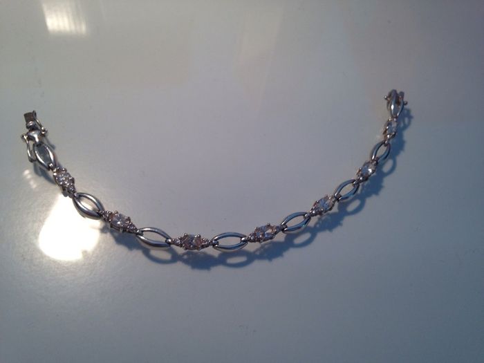 Silver sparkly diamante bracelet