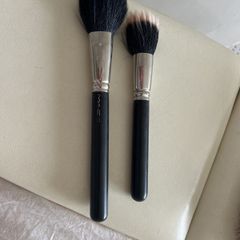 2 x Genuine Mac Make Up Brushes