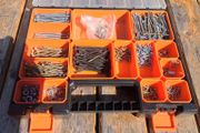 screws box