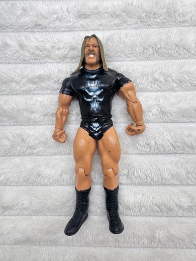 WWE Jakks 2003 Ruthless Aggression TRIPLE H Wrestling Action Figure Used Left hand is too loose  or probably broken something sounds inside like a rattle Please see photos
