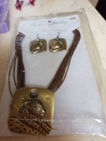 Costume  Necklace & Matching  Earrings.  Length  - 9".