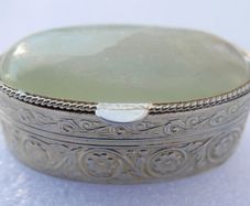 Green Alabaster  Pill Box Snuff Compact Italy Chased Silver Chrome