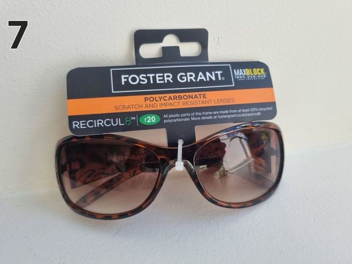Foster Grant Sunglasses Brand New (2 for 15 Euro)
