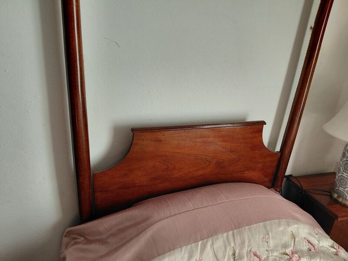 4 poster bed