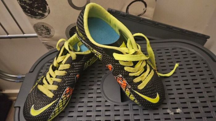 football shoes for kids