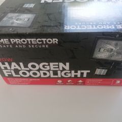 Halogen floodlight
