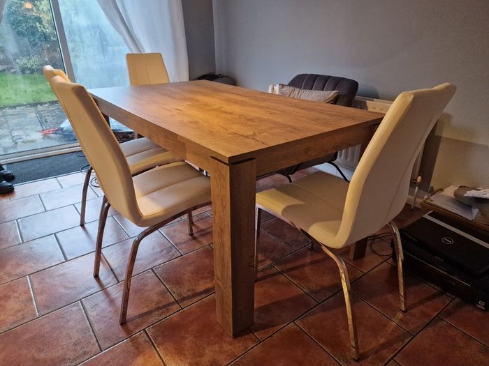Dining table and 4 chairs set