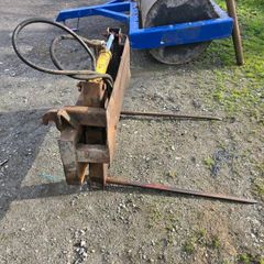 Rossmore Hydraulic Bale Handler