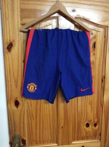 Manchester United FC. Official Nike Youths Away Shorts Age 13-15 Years. Collect In Dublin Or Receive Via Post.