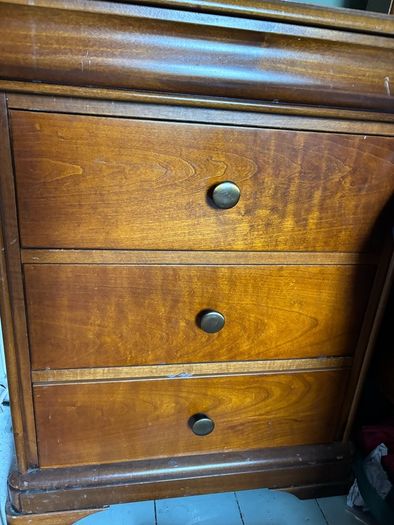 double sleigh bed and matching bedroom suite