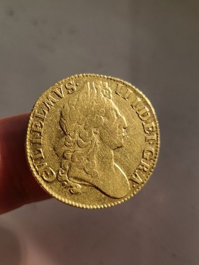 1701 William 3rd Full Gold Guinea. Beautiful and Scarce.